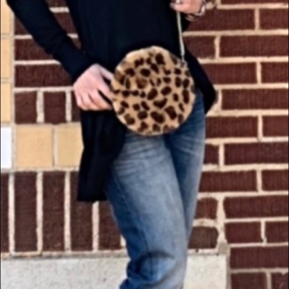 DARK BROWN FAUX FUR SOFT ROUND LITTLE CROSS BAG - Picture 3 of 4